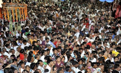 Devotees seen flouting COVID-19 guidelines at temple in Mathura