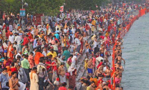Kumbh 2021: Devotees participate in third ‘Shahi Snan’ in Haridwar