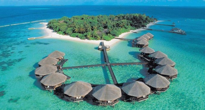 Maldives tourism arrivals cross 330K in March