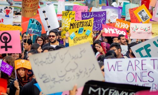 Pakistan: Aurat March organisers condemn FIR over ‘blasphemy’