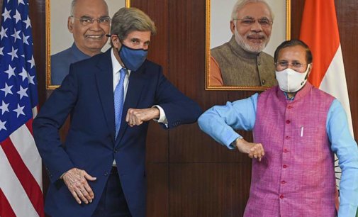 Prakash Javadekar meets John Kerry, discusses climate, joint research