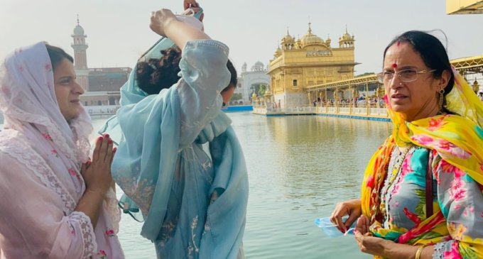 Kangana Ranaut astounded with Golden Temple’s beauty on first visit