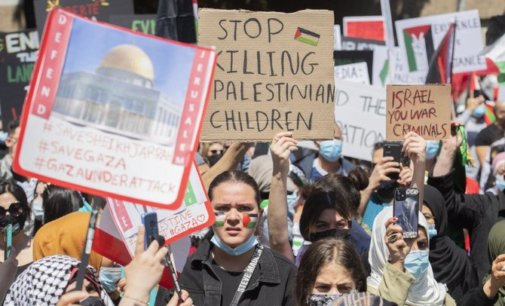 Violent clash between pro-Israel, pro-Palestinian protestors in NYC, one hurt