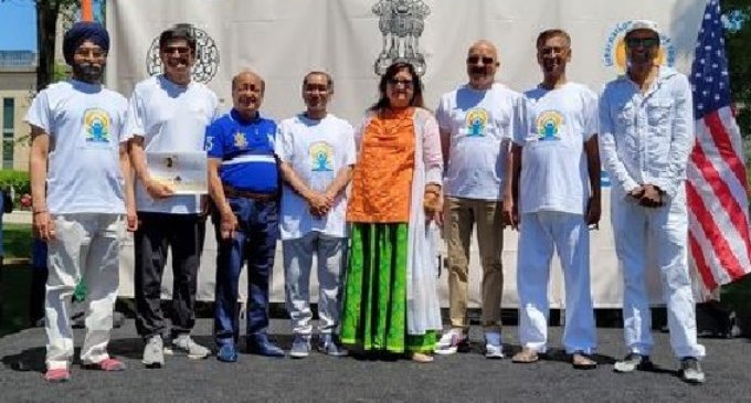 Indian Consulate in Chicago celebrates International Yoga Day
