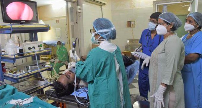 India reports 91,702 new COVID-19 cases, 3,403 deaths