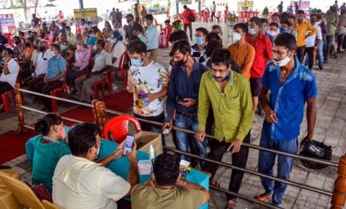 India reports 38,792 new COVID-19 cases, 624 deaths