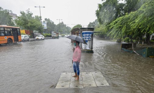 Rain lashes parts of Delhi, IMD predicts more rainfall