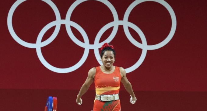 PM Modi praises Mirabai Chanu for promoting handloom sector