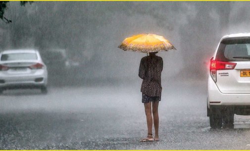Rain lashes parts of Delhi