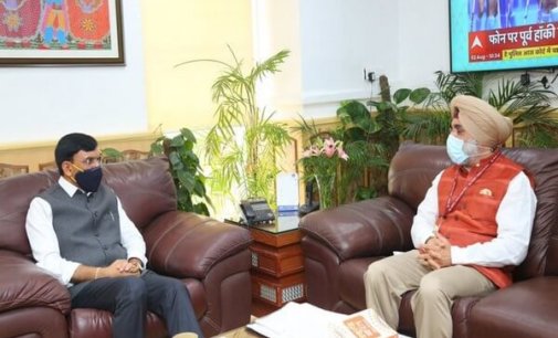 Union Health Minister meets Indian envoy to US, discusses healthcare