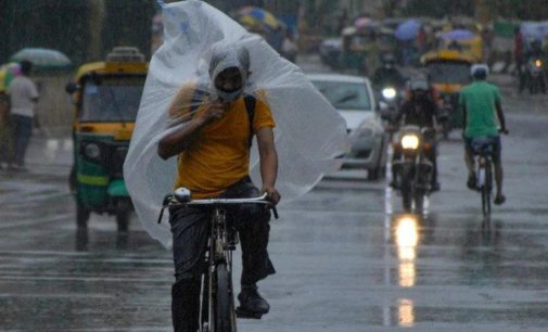 IMD predicts light intensity rain in parts of Delhi-NCR during next 2 hrs