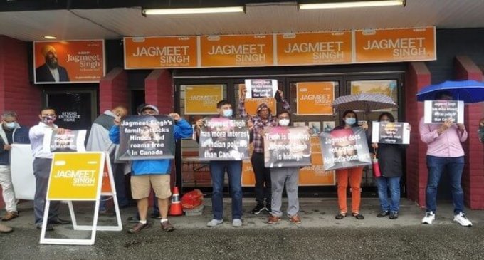 Canada: Indian diaspora in Vancouver holds protest against NDP leader Jagmeet Singh