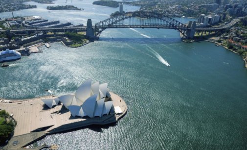 Australian state plans to ease COVID-19 border restrictions for fully vaccinated travellers