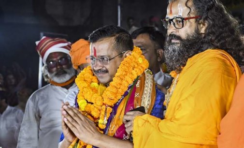 Kejriwal offers prayers at Ram Janmabhoomi in Ayodhya