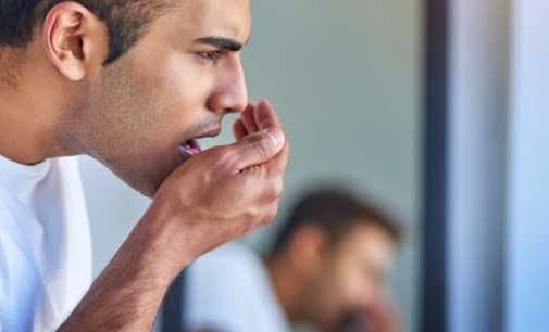 Bad breath is a big turn-off: Keep your breath fresh all day using these 10 tips