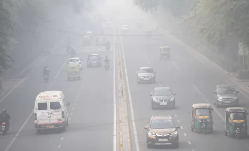 Delhi govt employees to work from home till Nov 21