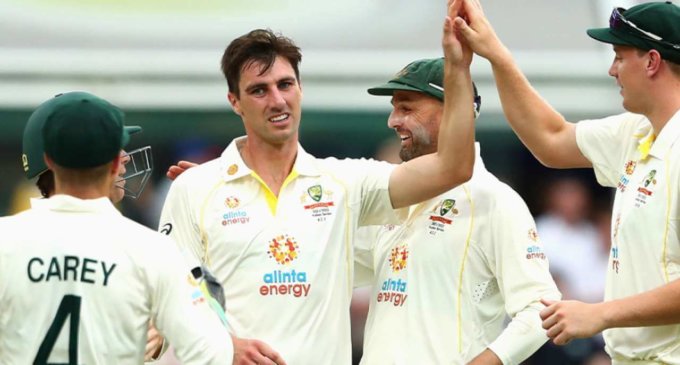 Ashes, 1st Test: Starc, Hazlewood and Cummins leave England reeling (Lunch, Day 1)