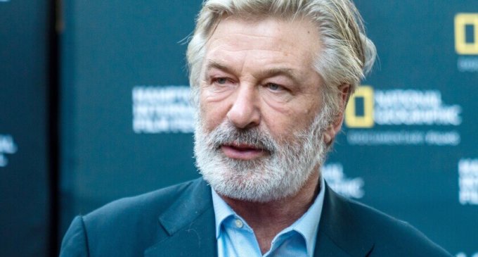 Alec Baldwin submits cellphone for ‘Rust’ production shooting investigation