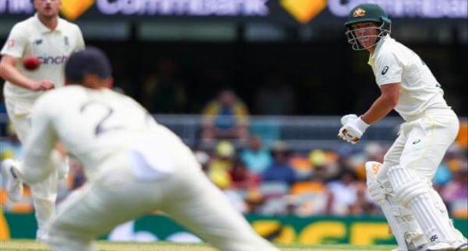 Ashes, 4th Test: Rain forces early lunch on Day 1, Warner and Harris firm at crease