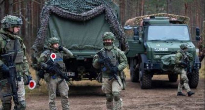 UK dispatches 30 elite troops to Ukraine amid escalation fears