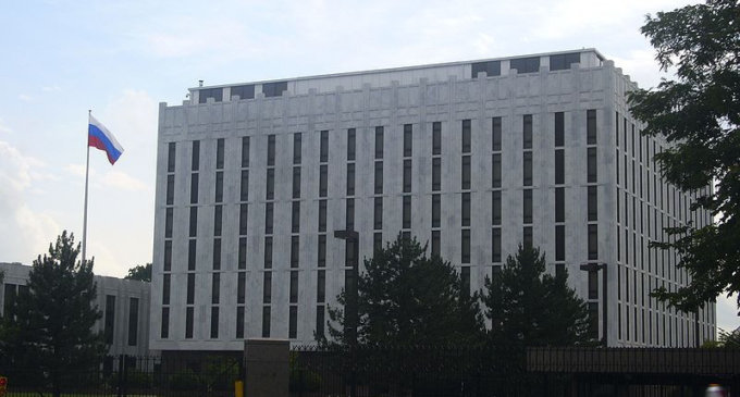 US must abandon plans to supply arms to Ukraine: Russian Embassy