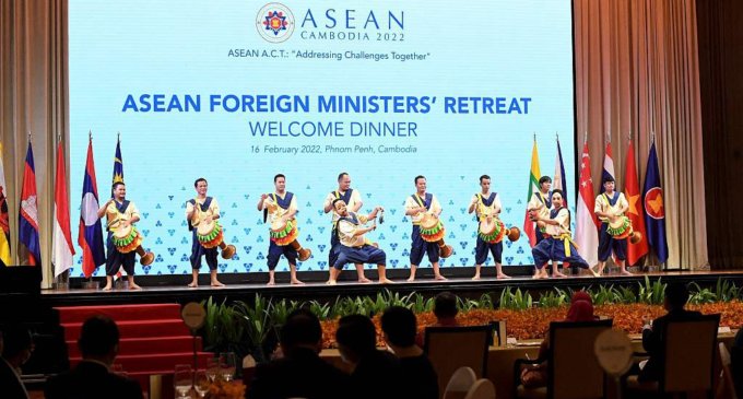 ASEAN FMs meet on Covid, inclusive economic recovery