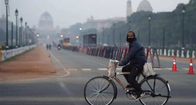 Delhi’s air quality continues to remain in ‘very poor’ quality, AQI docks at 343