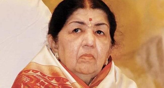 Lata Mangeshkar’s doctor speaks about singer’s final moments: ‘She had a smile on her face’