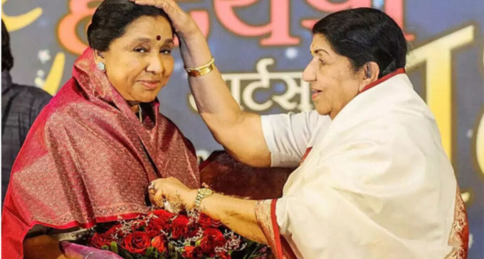 Asha Bhosle recalls how Lata Mangeshkar once worked despite suffering from 104-degree fever