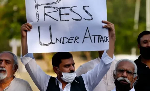 Pakistan may take back draconian ordinance against media