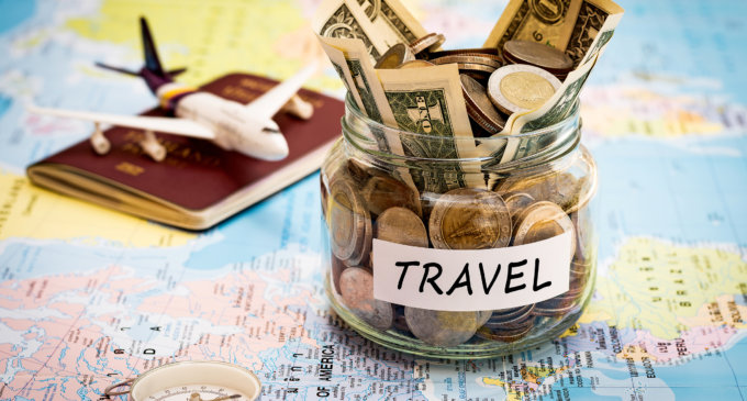 4 Simple Tricks to Save Money When Traveling