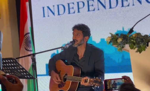 Israeli actor Tsahi Halevi sings ‘yaara teri yaari’ in New Delhi