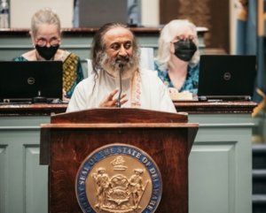 2 Gurudev Sri Sri Ravi Shankar addressing Delaware General Assembly