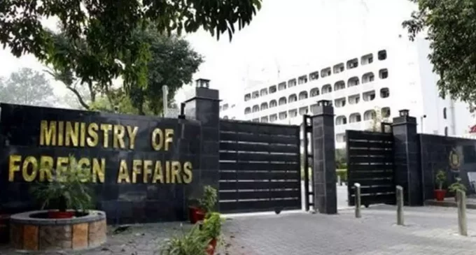 India bans Twitter accounts of several Pak journos, diplomatic missions