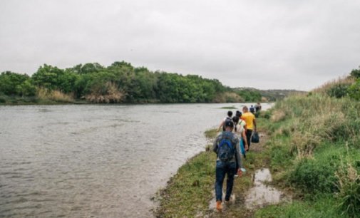 8 migrants drown along US-Mexico border