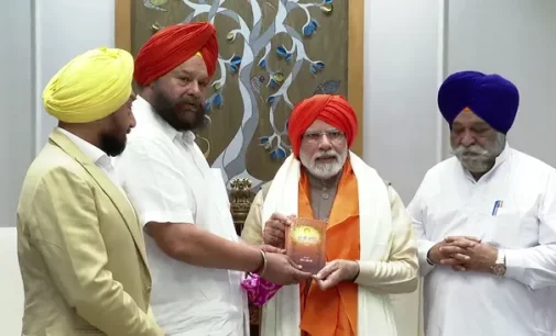 Sikh delegation meets PM Modi at his residence