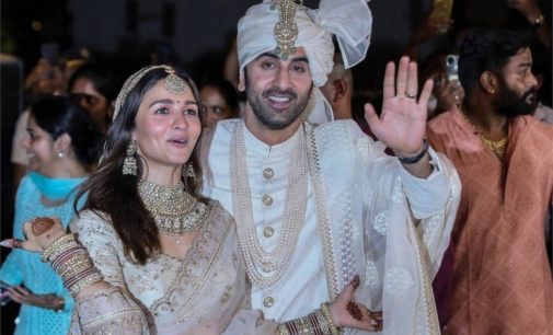 Ranbir Kapoor turns photographer for his “Best actor” wife Alia Bhatt